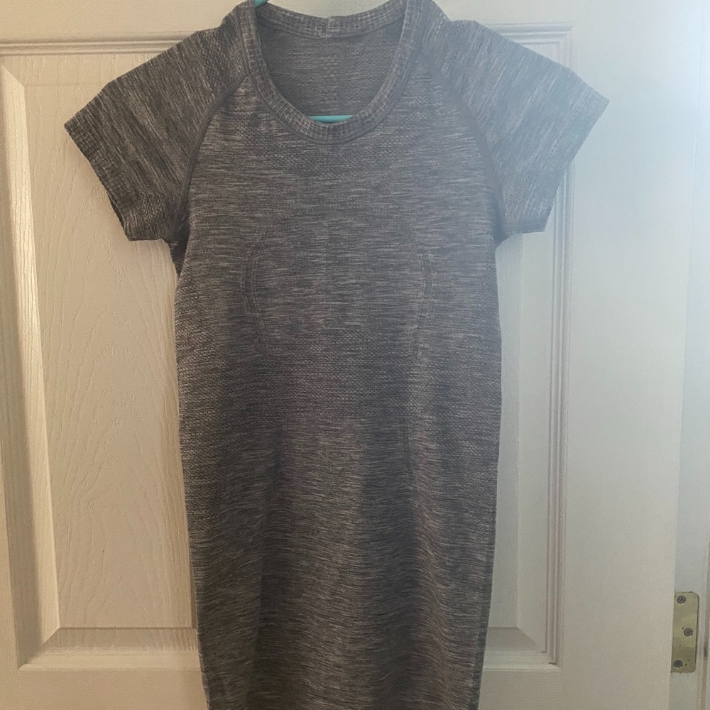 Lululemon Swiftly Tech Short Sleeve Shirt